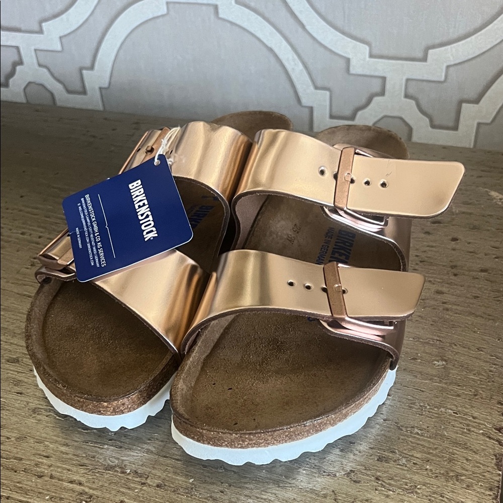 Birkenstock Women’s Rose Gold Sandals